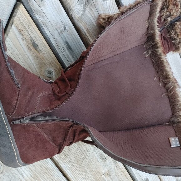 American Eagle Pom Pom Boots Calf High Boots 8.5 - Picture 5 of 7